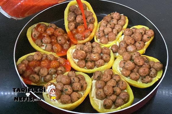 Patates Çanağında Beşamel Soslu Misket Köfte Tarifi