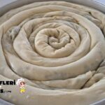 Kolay Ispanaklı Börek Tarifi