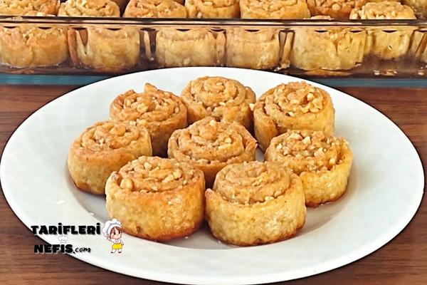 Tek Lokmalık Şerbetli Cevizli Rulo Tatlı Tarifi