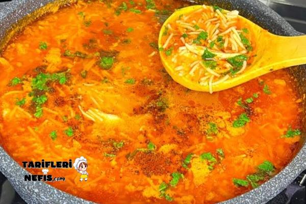 Tel Şehriyeli Tavuk Çorbası Tarifi