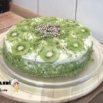 Yuvarlak Ispanaklı Köstebek Pasta Tarifi