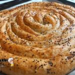 Ispanaklı Kıymalı El Açması Börek Tarifi