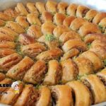Kat Kat Çıtır Ev Baklavası Tarifi