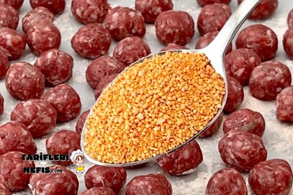 Köfteli Tarhana Çorbası Tarifi