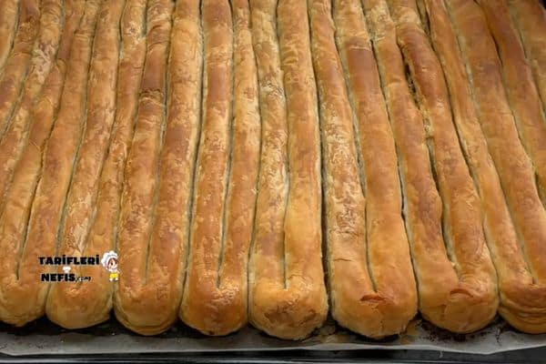 Çıtır Çıtır Kat Kat Rulo Börek Tarifi