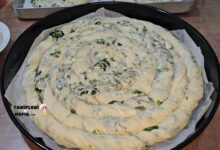 El Açması Çıtır Ispanaklı Börek Tarifi