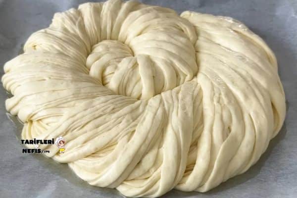 Kat Kat Yumuşacık Çörek Tarifi