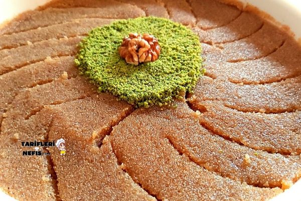 Şerbeti Kaynatılmayan Pratik İrmik Helvası Tarifi