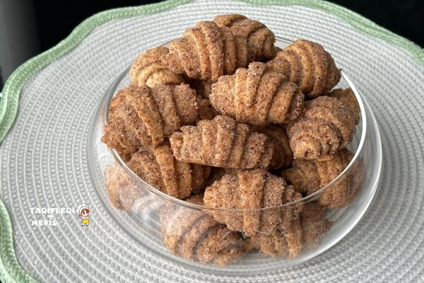 Asla Bayatlamayan Cevizli Tarçınlı Kurabiye