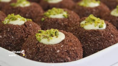 Ortası beyaz çikolatalı kakaolu irmik tatlı topları