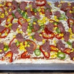 Evde kolayca yapılan hazır yufkadan pizza tarifi