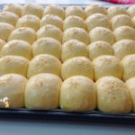 Tel tel ayrılan yumuşacık tereyağlı kahvaltılık poğaça