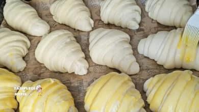 Pul pul ayrılan ev yapımı kruvasan hamur işi