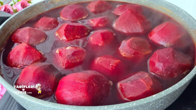 Sarımsaklı ve sirkeli ev yapımı kırmızı pancar turşusu