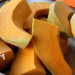 Lokum gibi kıvamında pişmiş özel yöntemli kabak tatlısı