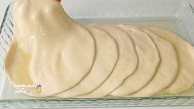 Sadece un, su ve tuz ile hazırlanan çıtır çıtır mayasız kat kat börek, pul pul dökülen nefis kol böreği