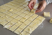 Katman katman açılan ev yapımı milföy hamuru ile hazırlanan nefis peynirli börek