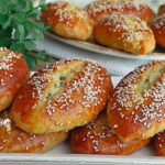 10 dakikada hazırlanan kıyır kıyır, yumuşacık peynirli poğaçalar